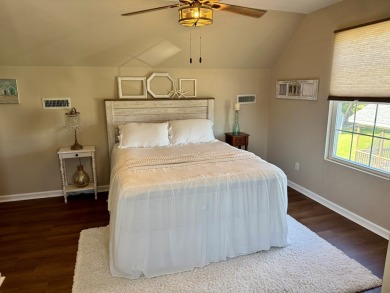 Why settle when you can have it all? This updated 4 bed, 2 bath on Captains Cove Golf and Yacht Club in Virginia - for sale on GolfHomes.com, golf home, golf lot