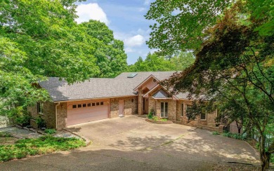 Lake Cortez WATERFRONT! 3Bed+Den/3.5Bath - Great Opportunity to on Cortez Golf Course in Arkansas - for sale on GolfHomes.com, golf home, golf lot