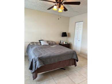 Beautiful Apartment in Pembroke Pines. This 2 bed, 2 bath condo on Pembroke Lakes Golf Club in Florida - for sale on GolfHomes.com, golf home, golf lot