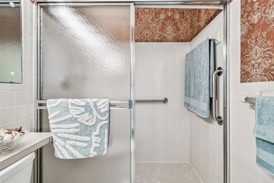 RARE END UNIT - 3 BEDROOM, 3 BATH CONDO IN *ON TOP OF THE WORLD* on On Top Of The World Golf Course in Florida - for sale on GolfHomes.com, golf home, golf lot