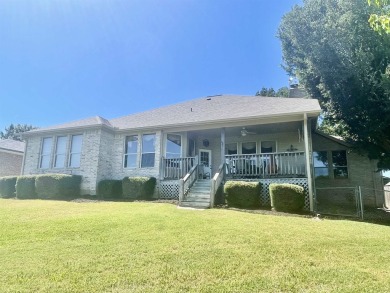 This Meadowlakes home is situated on the Hidden Falls Golf on Hidden Falls Golf Club in Texas - for sale on GolfHomes.com, golf home, golf lot