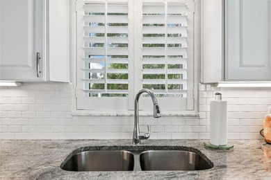 RARE END UNIT - 3 BEDROOM, 3 BATH CONDO IN *ON TOP OF THE WORLD* on On Top Of The World Golf Course in Florida - for sale on GolfHomes.com, golf home, golf lot