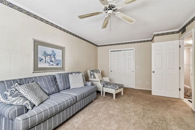 RARE END UNIT - 3 BEDROOM, 3 BATH CONDO IN *ON TOP OF THE WORLD* on On Top Of The World Golf Course in Florida - for sale on GolfHomes.com, golf home, golf lot