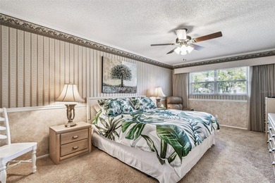 RARE END UNIT - 3 BEDROOM, 3 BATH CONDO IN *ON TOP OF THE WORLD* on On Top Of The World Golf Course in Florida - for sale on GolfHomes.com, golf home, golf lot