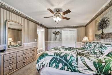 RARE END UNIT - 3 BEDROOM, 3 BATH CONDO IN *ON TOP OF THE WORLD* on On Top Of The World Golf Course in Florida - for sale on GolfHomes.com, golf home, golf lot