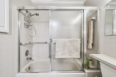 RARE END UNIT - 3 BEDROOM, 3 BATH CONDO IN *ON TOP OF THE WORLD* on On Top Of The World Golf Course in Florida - for sale on GolfHomes.com, golf home, golf lot