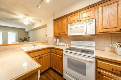 Welcome to this 2 bed/2 bath FURNISHED condominium. Featuring 2 on Mountain Ranch Golf Club in Arkansas - for sale on GolfHomes.com, golf home, golf lot