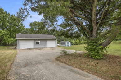 This property is a must see! Three bedroom, 2 bath, walkout on The Links of Bowen Lake in Michigan - for sale on GolfHomes.com, golf home, golf lot