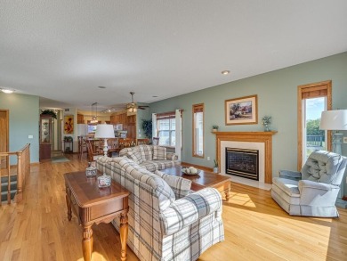 Immaculate detached townhome in the sought-after Fairway on The Ponds Golf Club in Minnesota - for sale on GolfHomes.com, golf home, golf lot