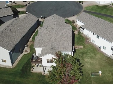 Immaculate detached townhome in the sought-after Fairway on The Ponds Golf Club in Minnesota - for sale on GolfHomes.com, golf home, golf lot