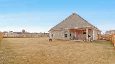 All Brick beautiful home with bonus and three car garage on a on Paragould Country Club in Arkansas - for sale on GolfHomes.com, golf home, golf lot