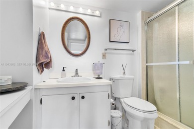 Penthouse 2 Bedroom/2 Full baths unit, 10 foot ceilings, split on Turnberry Isle Resort and Club in Florida - for sale on GolfHomes.com, golf home, golf lot