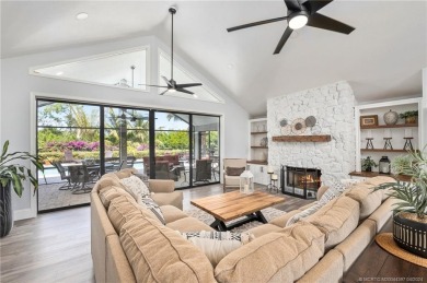 Discover perfection in Palm City and love your lifestyle with on Pipers Landing Country Club in Florida - for sale on GolfHomes.com, golf home, golf lot