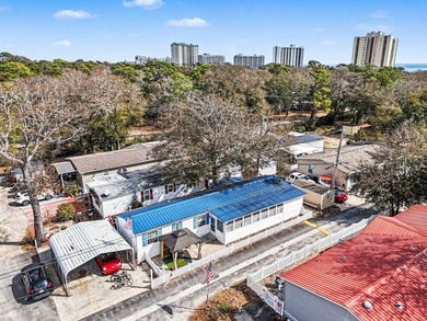 Located in a highly desirable oceanfront community, this 3BR/2BA on Arcadian Shores Golf Club in South Carolina - for sale on GolfHomes.com, golf home, golf lot