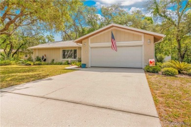 Welcome to 5 Shumard Ct N, a beautifully maintained 2-bedroom on Sugarmill Woods Golf and Country Club in Florida - for sale on GolfHomes.com, golf home, golf lot