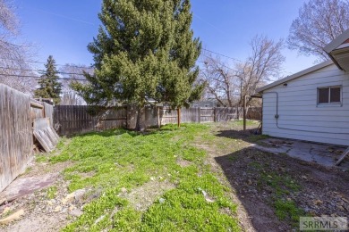 Cute 2-story starter home or rental property in Idaho Falls on Pinecrest Golf Club in Idaho - for sale on GolfHomes.com, golf home, golf lot
