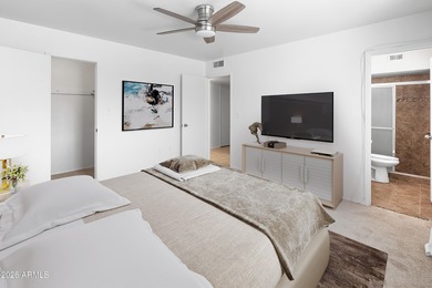 Looking for a HUGE lot? Welcome to this upgraded 2-bedroom on Sun City Lakes West and East in Arizona - for sale on GolfHomes.com, golf home, golf lot