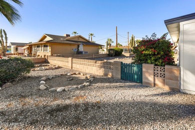 Looking for a HUGE lot? Welcome to this upgraded 2-bedroom on Sun City Lakes West and East in Arizona - for sale on GolfHomes.com, golf home, golf lot