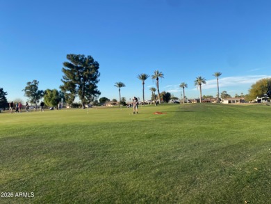 Looking for a HUGE lot? Welcome to this upgraded 2-bedroom on Sun City Lakes West and East in Arizona - for sale on GolfHomes.com, golf home, golf lot