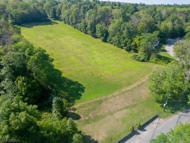 A crisp, fully renovated condo in High Point Country Club on High Point Golf Club in New Jersey - for sale on GolfHomes.com, golf home, golf lot