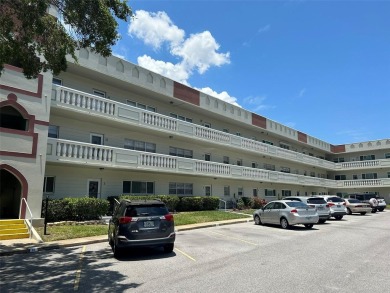 Beyond the threshold of this well-kept 2 bedroom, 2 bathroom on On Top Of The World Golf Course in Florida - for sale on GolfHomes.com, golf home, golf lot