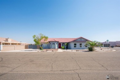 This spacious updated house offers ample space with vaulted on The Links At Coyote Wash in Arizona - for sale on GolfHomes.com, golf home, golf lot