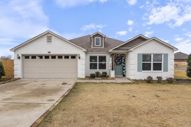 WOW!!! This 4 bedroom, 2 bathroom home on a DOUBLE lot in the on Greystone Country Club in Arkansas - for sale on GolfHomes.com, golf home, golf lot