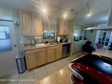 Welcome to this spacious 2 bedroom 2 bath home on the 3rd hole on High Point Golf Club, Inc. in Florida - for sale on GolfHomes.com, golf home, golf lot