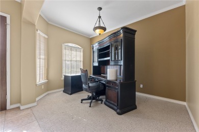 WOW! REDUCED! THIS IS AN AMAZING DEAL! 4 BEDS 2 BATHS PLUS A on Northshore Country Club in Texas - for sale on GolfHomes.com, golf home, golf lot