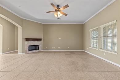 WOW! REDUCED! THIS IS AN AMAZING DEAL! 4 BEDS 2 BATHS PLUS A on Northshore Country Club in Texas - for sale on GolfHomes.com, golf home, golf lot