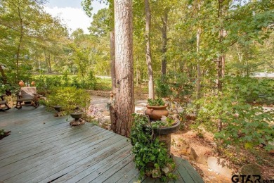 Adorable Hideaway Bungalow Retreat. Welcome to this charming on Hide-A-Way Lake Golf Course in Texas - for sale on GolfHomes.com, golf home, golf lot