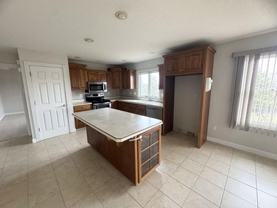 Beautiful Home on Lynx Golf Course Enjoy golf course living in on Lynx Golf Course in Ohio - for sale on GolfHomes.com, golf home, golf lot