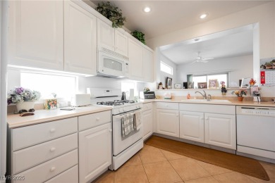 Charming single-story home in the heart of desirable Henderson! on Desert Willow Golf Course in Nevada - for sale on GolfHomes.com, golf home, golf lot