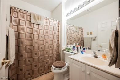 Charming single-story home in the heart of desirable Henderson! on Desert Willow Golf Course in Nevada - for sale on GolfHomes.com, golf home, golf lot