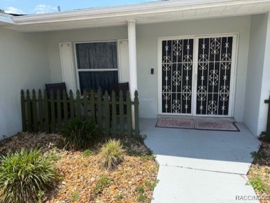 Huge 5 bedroom, 3 bath home located just outside Crystal River on Plantation Inn and Golf Resort  in Florida - for sale on GolfHomes.com, golf home, golf lot