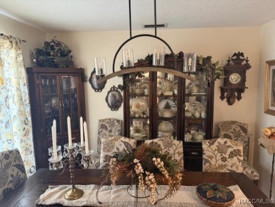 Huge 5 bedroom, 3 bath home located just outside Crystal River on Plantation Inn and Golf Resort  in Florida - for sale on GolfHomes.com, golf home, golf lot