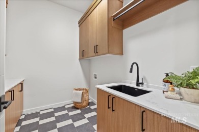 Downey Construction presents this stunning, modern custom-built on River Birch Golf Course in Idaho - for sale on GolfHomes.com, golf home, golf lot