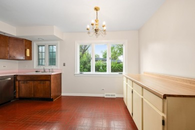 MULTIPLE OFFERS RECEIVED. HIGHEST AND BEST IS DUE MONDAY, June 2 on Coyote Run Golf Course in Illinois - for sale on GolfHomes.com, golf home, golf lot