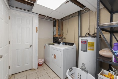 Cute Waterview Bungalow in Shawnee Hills (Blue Springs Area)! on Boots Randolph Golf Course in Kentucky - for sale on GolfHomes.com, golf home, golf lot