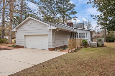 Welcome to this spacious 5-bedroom, 3-bathroom home offering 2 on Jacksonville Country Club in North Carolina - for sale on GolfHomes.com, golf home, golf lot