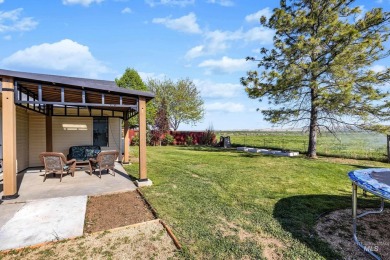Charming tri-level home in a highly desired subdivision on on Indian Lakes Golf Course in Idaho - for sale on GolfHomes.com, golf home, golf lot