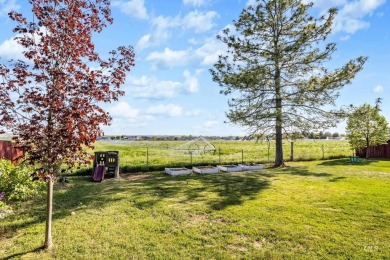 Charming tri-level home in a highly desired subdivision on on Indian Lakes Golf Course in Idaho - for sale on GolfHomes.com, golf home, golf lot