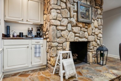 Beautiful One level home located in River Hills in Lake Wylie on River Hills Country Club in South Carolina - for sale on GolfHomes.com, golf home, golf lot