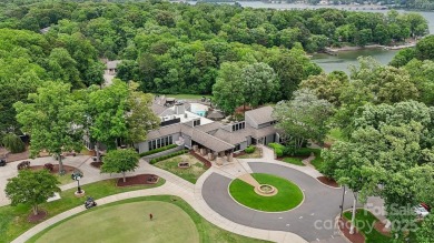 Beautiful One level home located in River Hills in Lake Wylie on River Hills Country Club in South Carolina - for sale on GolfHomes.com, golf home, golf lot