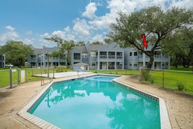 Updated, 2 bed/2 bath Hidden Oaks Condo #214 in highly desirable on Rockport Country Club in Texas - for sale on GolfHomes.com, golf home, golf lot