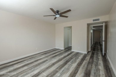 Stunning, completely remodeled townhome in the heart of Green on Country Club of Green Valley in Arizona - for sale on GolfHomes.com, golf home, golf lot