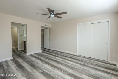 Stunning, completely remodeled townhome in the heart of Green on Country Club of Green Valley in Arizona - for sale on GolfHomes.com, golf home, golf lot