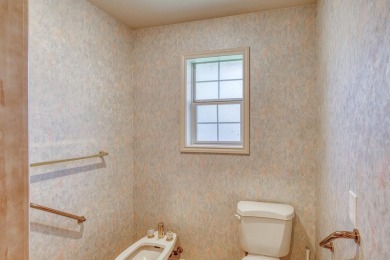 This CUSTOM, QUAINT AND COZY home- in the heart of MEADOWLAKES on Hidden Falls Golf Club in Texas - for sale on GolfHomes.com, golf home, golf lot