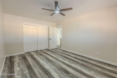 Stunning, completely remodeled townhome in the heart of Green on Country Club of Green Valley in Arizona - for sale on GolfHomes.com, golf home, golf lot