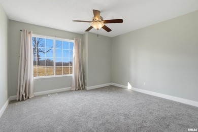 Updated main floor end-unit condo with WeaverRidge golf course on WeaverRidge Golf Club in Illinois - for sale on GolfHomes.com, golf home, golf lot